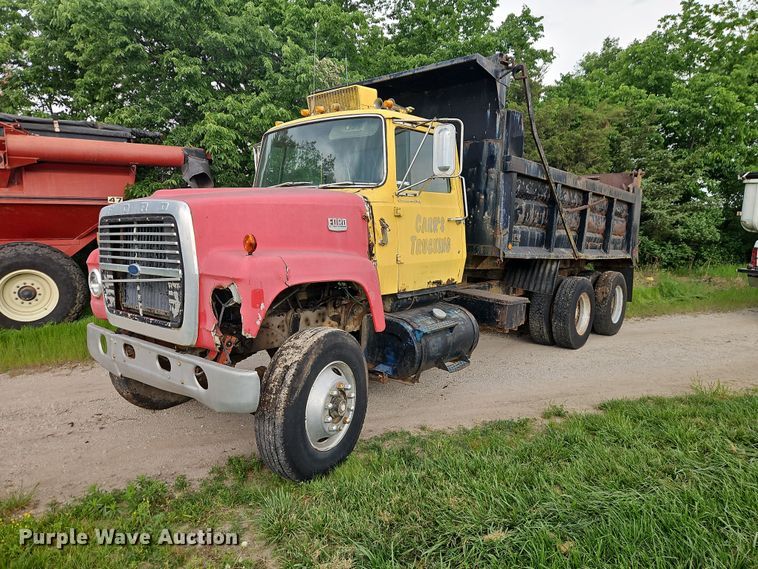 1978 Ford 9000 dump truck - EO7354