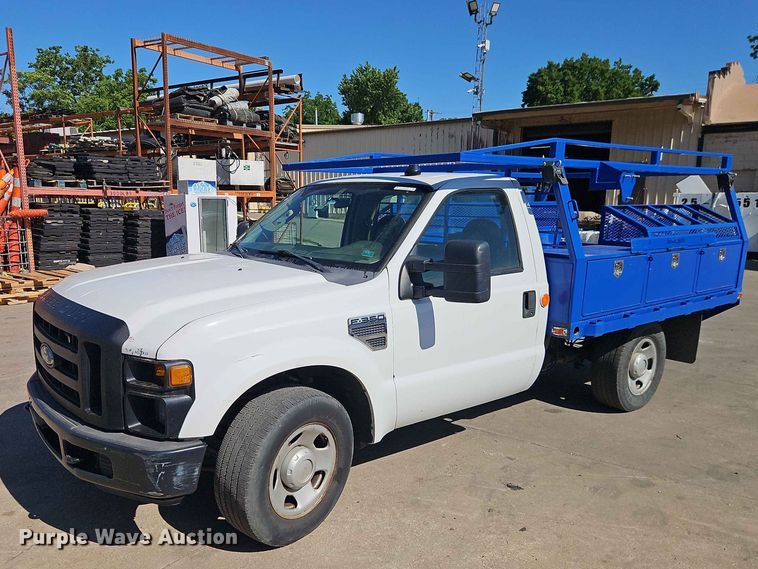 2008 Ford F350 Super Duty utility bed pickup truck - EO7420