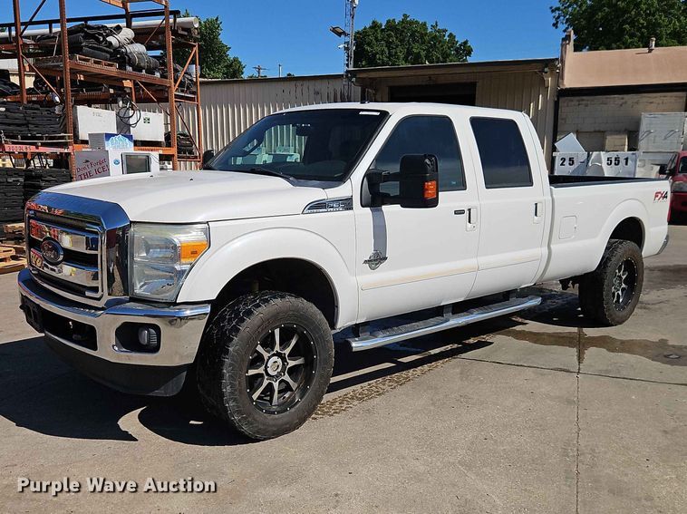 2016 Ford F350 Super Duty  Crew Cab pickup truck - EO7422