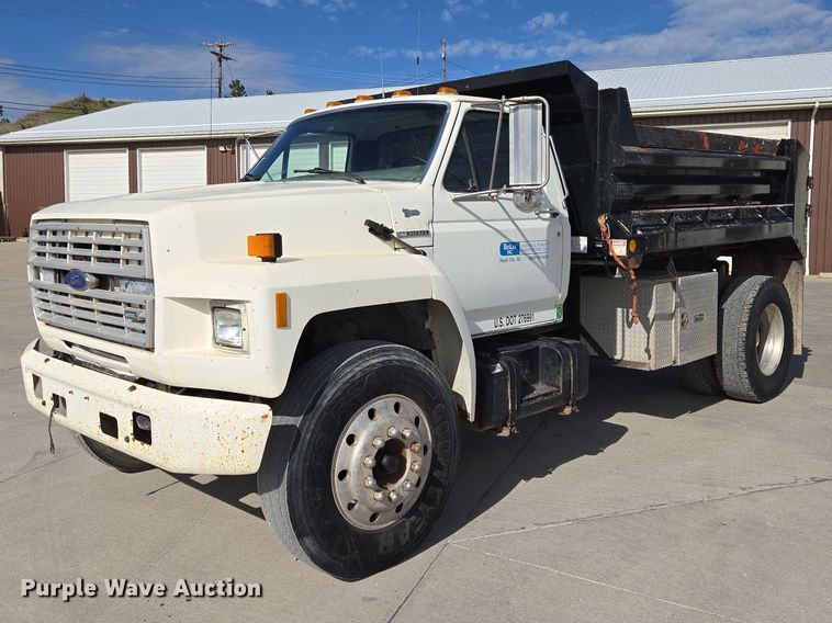 1991 Ford F800 dump truck - ER1568