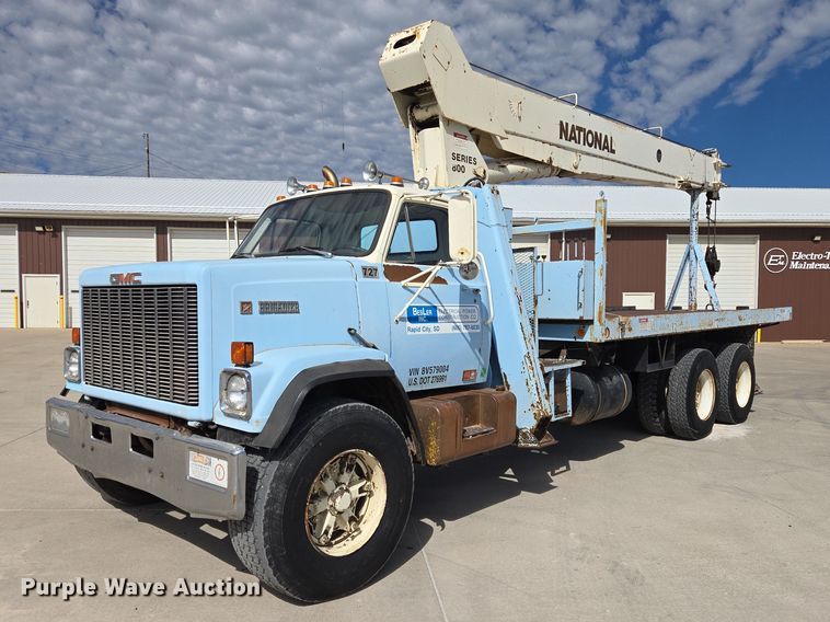 1981 GMC Brigadier crane truck - ER1570