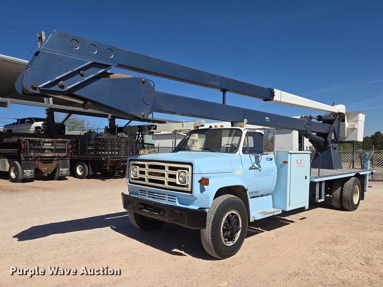 1981 GMC C7500 bucket truck - ER1571