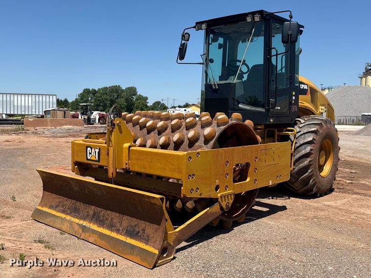 2018 Caterpillar CP56B single drum vibratory roller - ET6139