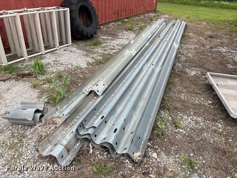 (17) guard rails - EU5621