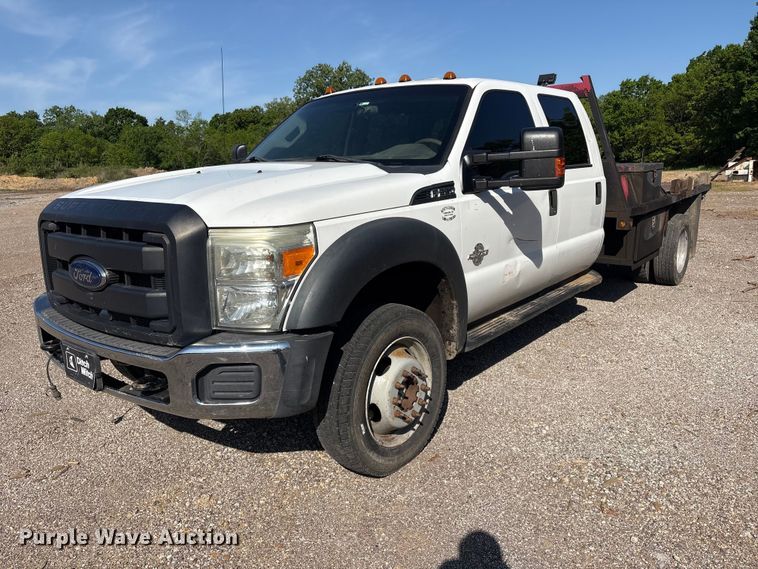 2013 Ford F550 Super Duty Crew Cab flatbed truck - EV2919