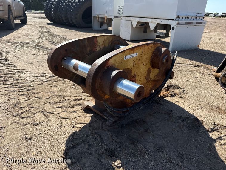 Caterpillar quick coupler - FB6679