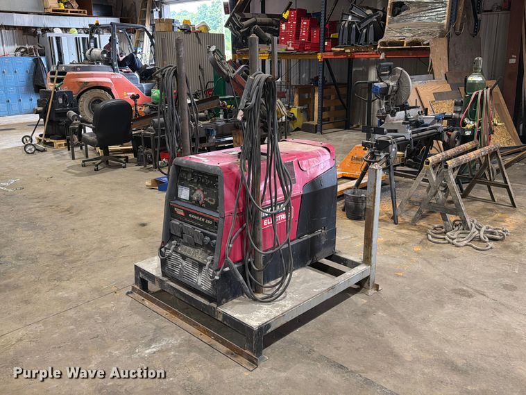 Lincoln Ranger 250 welder - FC3110