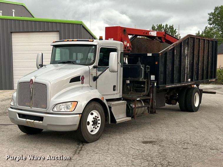 2015 Kenworth T370 grapple crane truck - FC5517