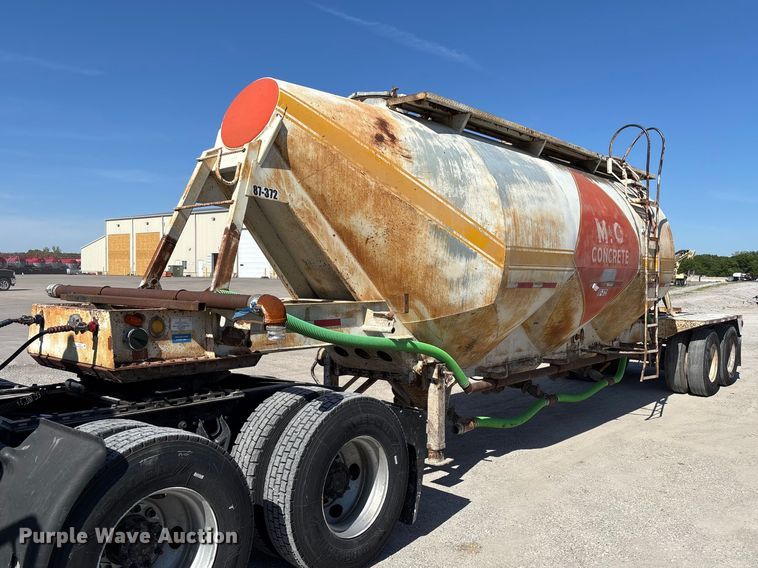 1968 Fruehauf tank trailer - FC5758