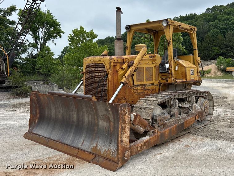 1977 Caterpillar D6D dozer - FG0381