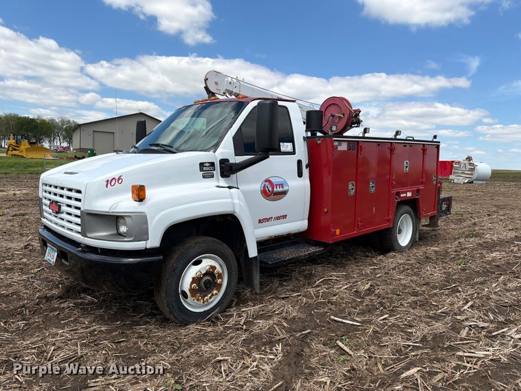 2006 Chevrolet C5500 utility / service truck - FK0180