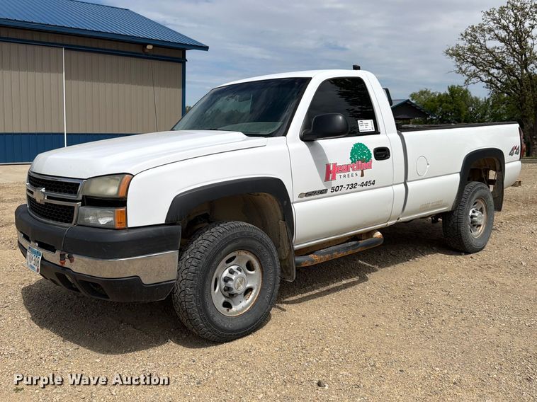 2007 Chevrolet Silverado 2500HD LT dump bed pickup truck - FK0192