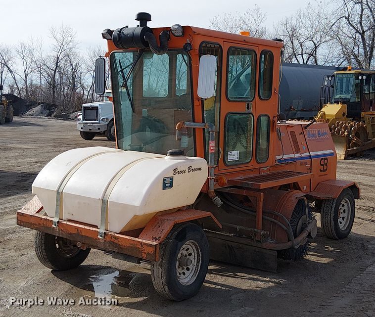 2008 Broce RJ 350 broom - FK0833