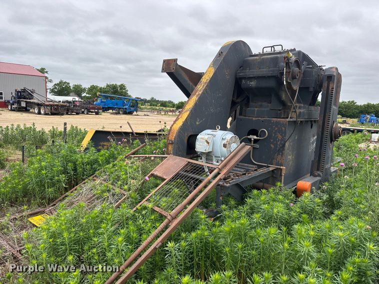 Lufkin/Morgan C-320D-256-120" TB pump jack - NA9350
