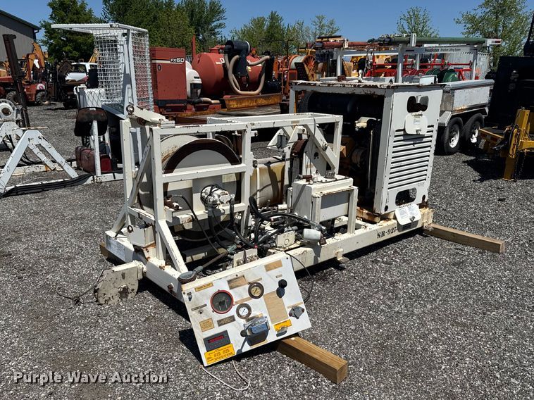 Truck mounted cable puller - OE9565