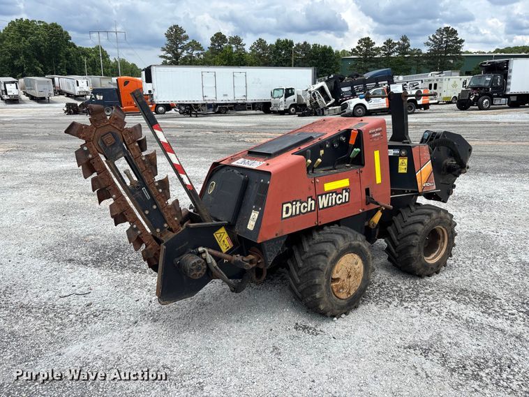 2016 Ditch Witch 410SX trencher - YA3076
