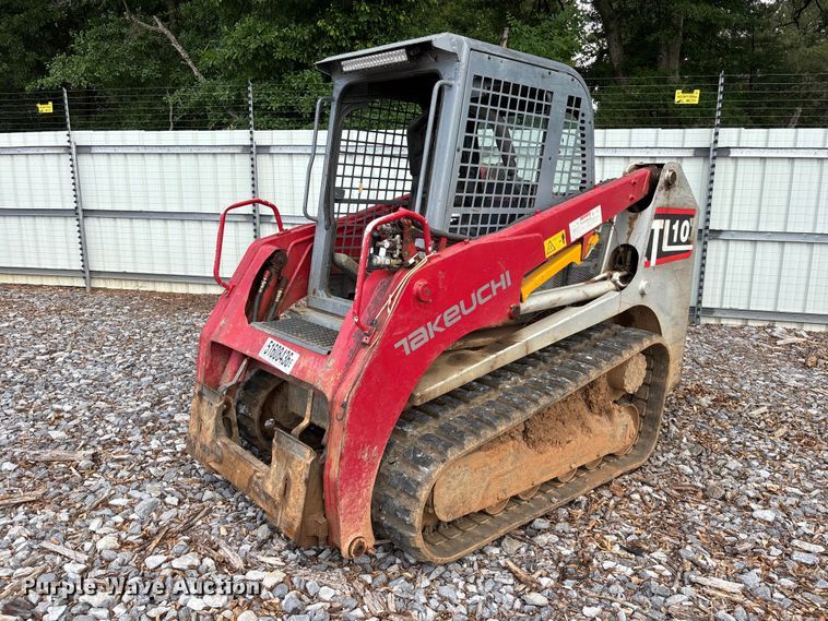 2014 Takeuchi TL10 tracked skid steer loader - YA3519
