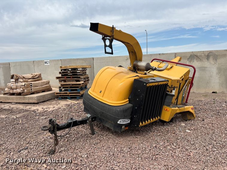 2015 Vermeer BC1500 wood chipper - YA3520