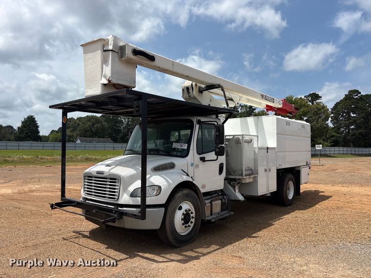 2015 Freightliner Business Class M2 forestry bucket truck - YA3644