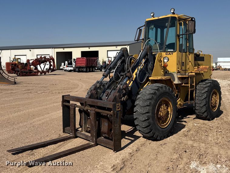 1985 Caterpillar IT28 wheel loader - EW4608