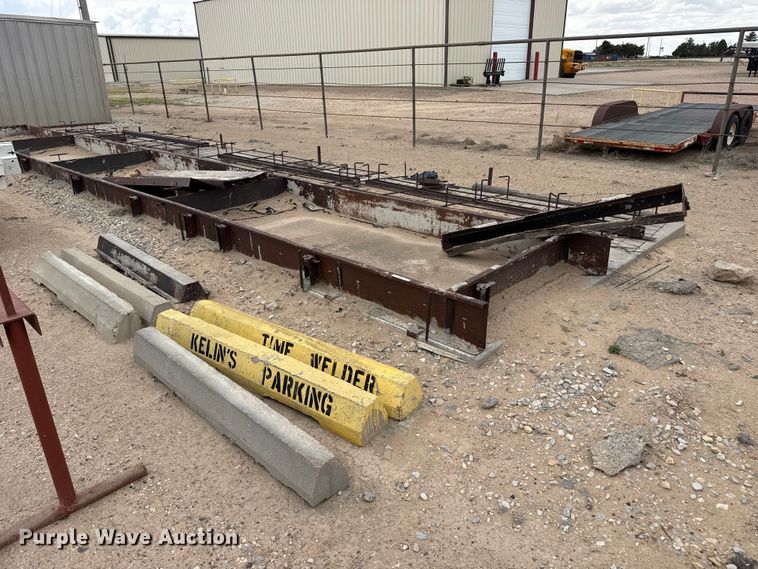Concrete block forms - FB6571