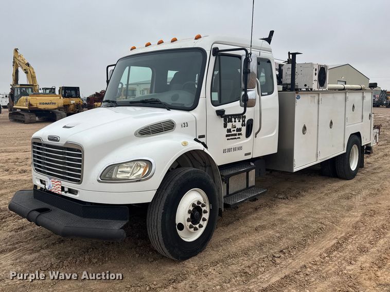 2005 Freightliner Business Class M2 utility / service truck - GP9691