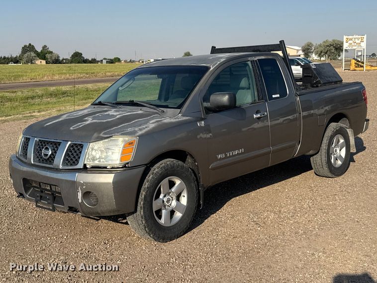 2007 Nissan Titan Ext. Cab pickup truck - GP9693