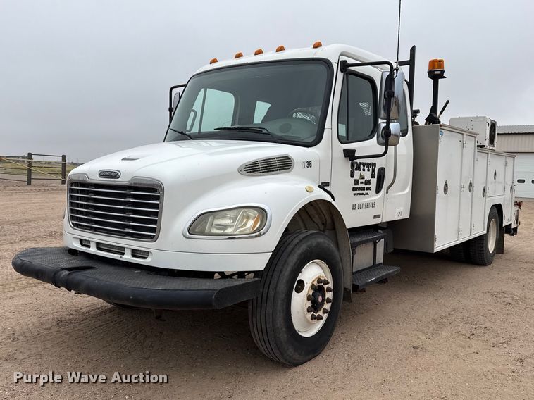 2007 Freightliner Business Class M2 utility / service truck - GP9697