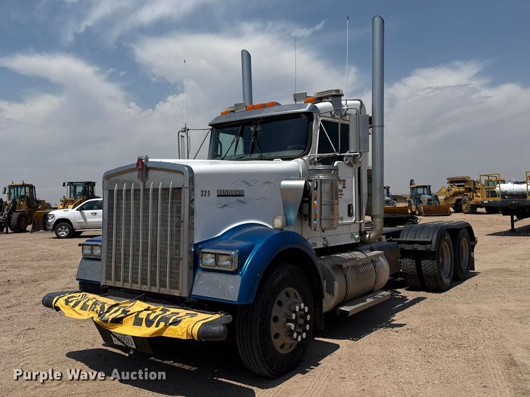 2007 Kenworth W900 semi truck - GP9698