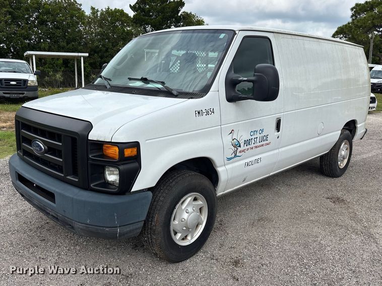 2009 Ford E250 van - DU6255
