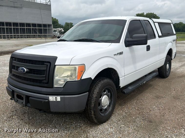 2014 Ford F150 Ext. Cab pickup truck - EA4926