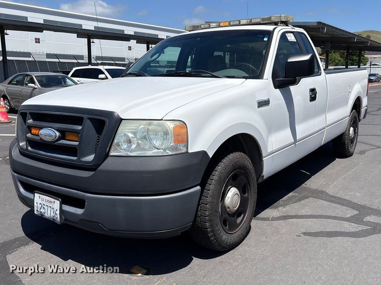 2007 Ford F150 pickup truck - EC8344