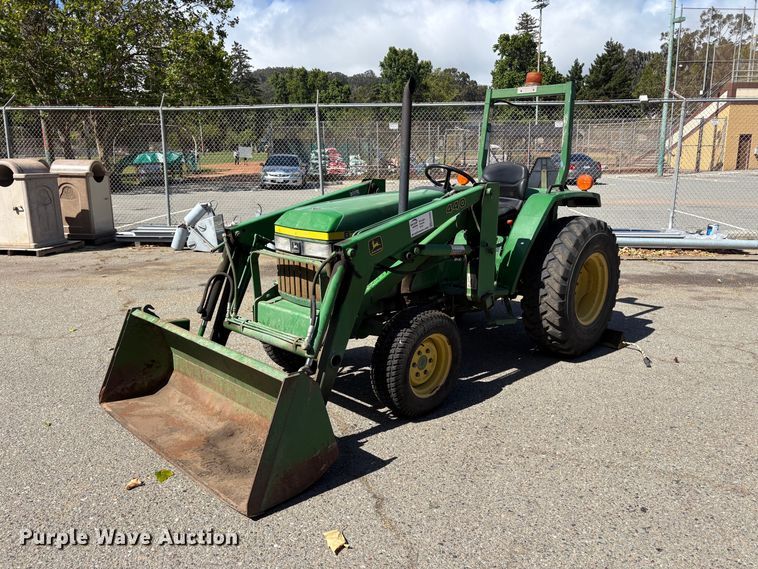 1993 John Deere 870 MFWD tractor - EC8360