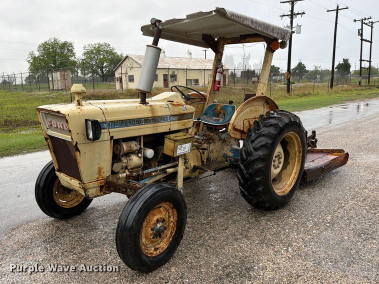 1962 Ford 2000 tractor - ED5217