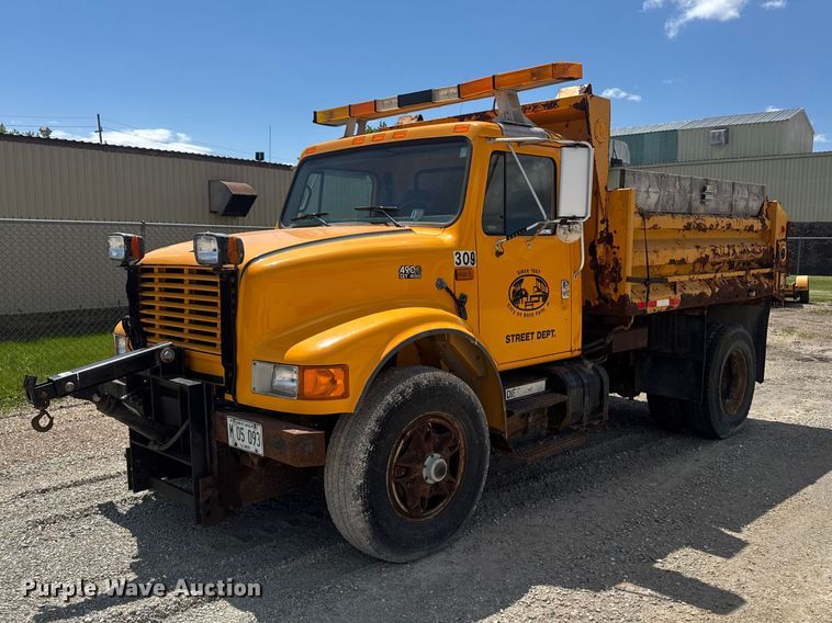 1996 International 4900 dump truck - ER0485