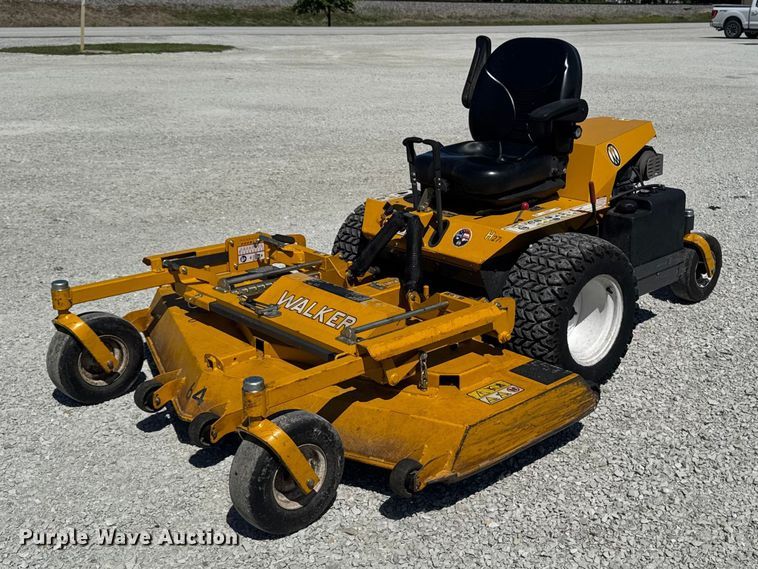 2016 Walker H27i ZTR lawn mower - ER0499