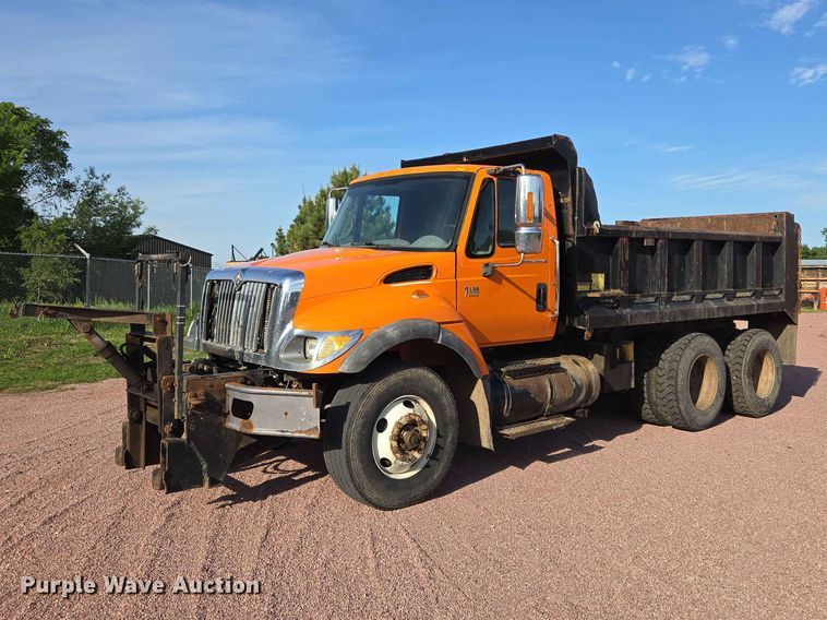2006 International 7400 dump truck - ER1653