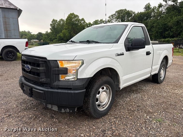 2015 Ford F150 XL pickup truck - ET2108