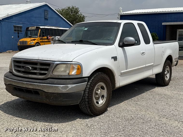2001 Ford F150 Ext. Cab pickup truck - ET6212