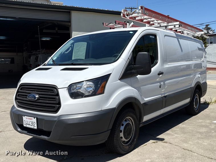 2016 Ford Transit 150 van - EU8676