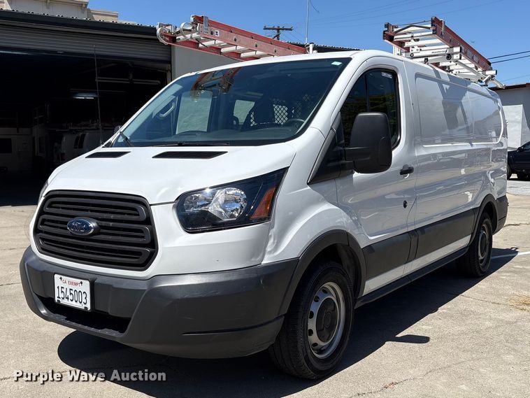 2017 Ford Transit 150 van - EU8677