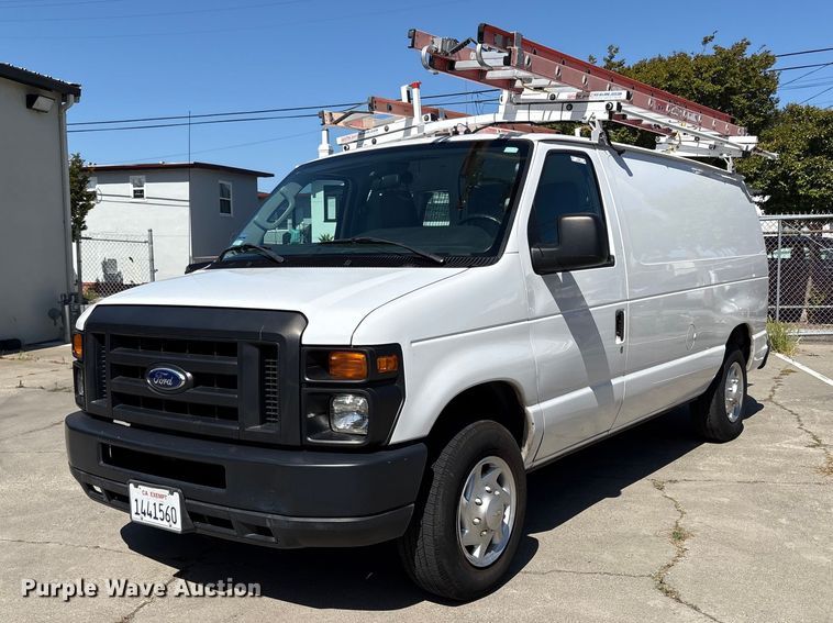 2014 Ford E150 van - EU8680
