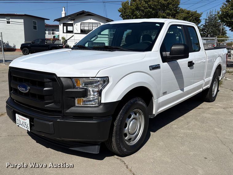 2017 Ford F150 Ext. Cab pickup truck - EU8681