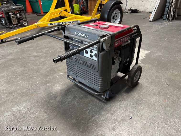 2010 Honda EM7000is generator - EU8682