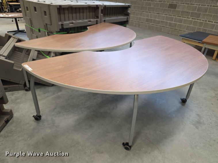 (22) tables  - EV2215