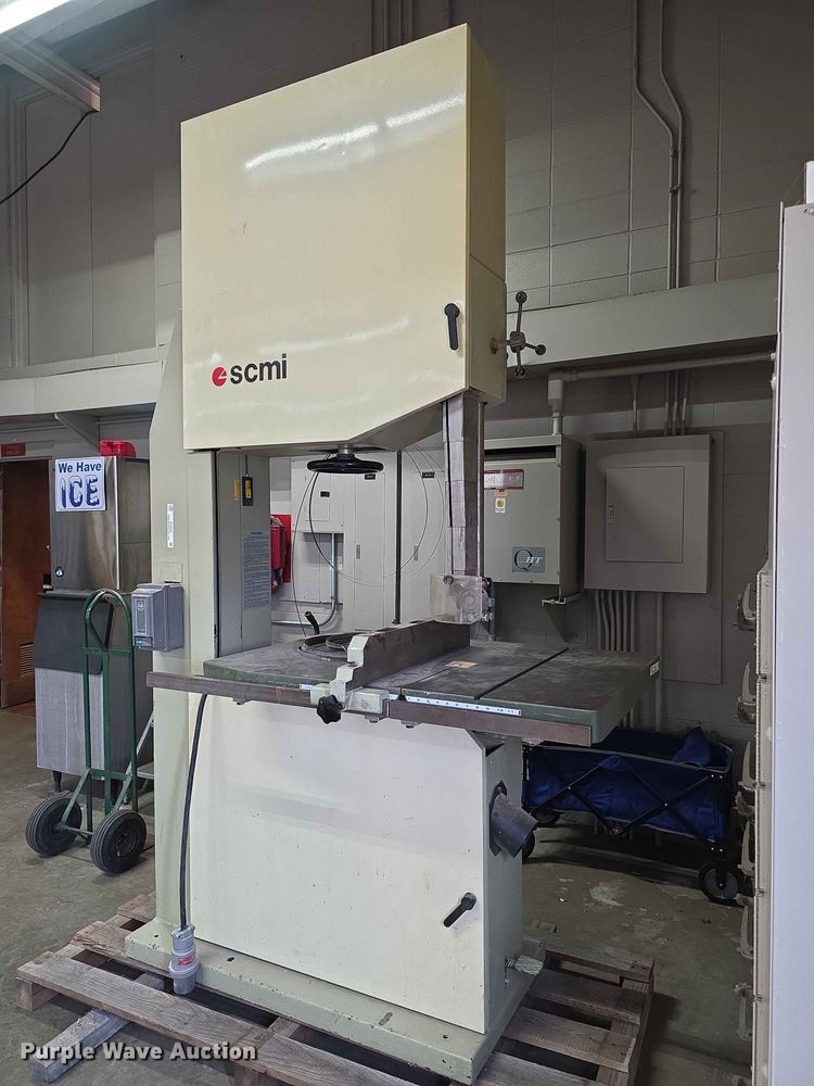 1992 SCMI 900 band saw - EV2228