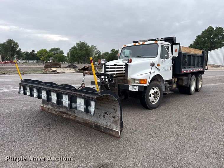 1997 International 4900 dump truck - FB6515