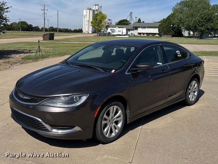 2015 Chrysler 200  - FB7441