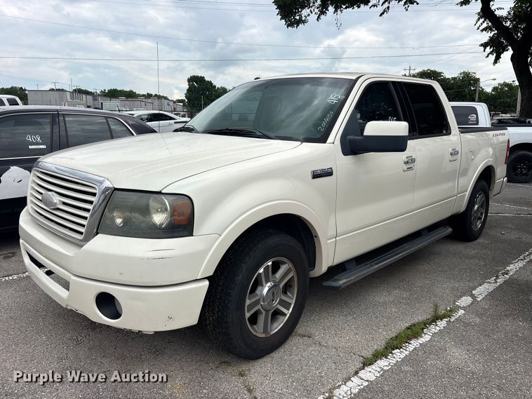 2008 Ford F150 Crew Cab pickup truck - FB8754