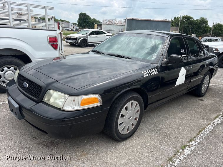 2011 Ford Crown Victoria Police Interceptor  - FB8762